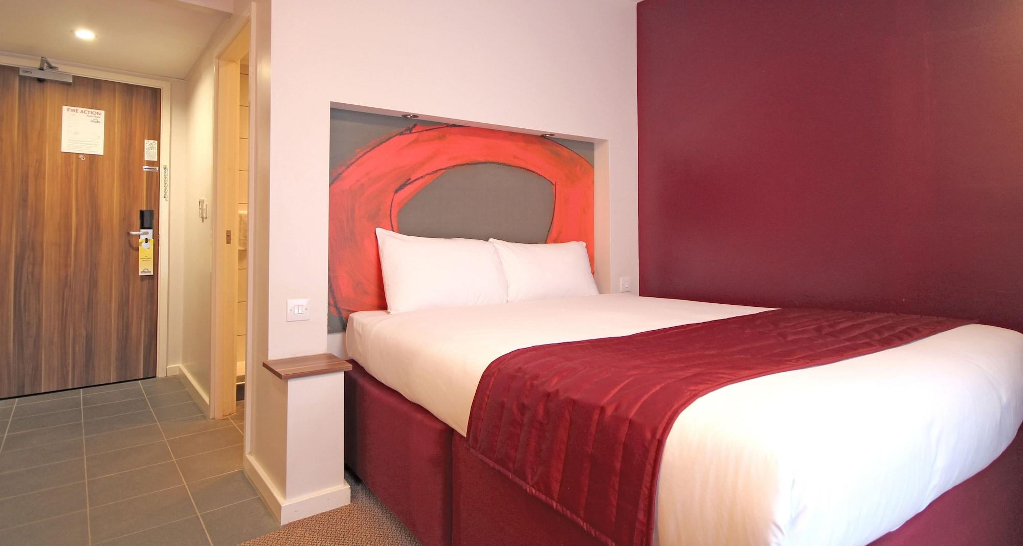 Ramada London Stansted Airport Otel Bishop's Stortford Dış mekan fotoğraf