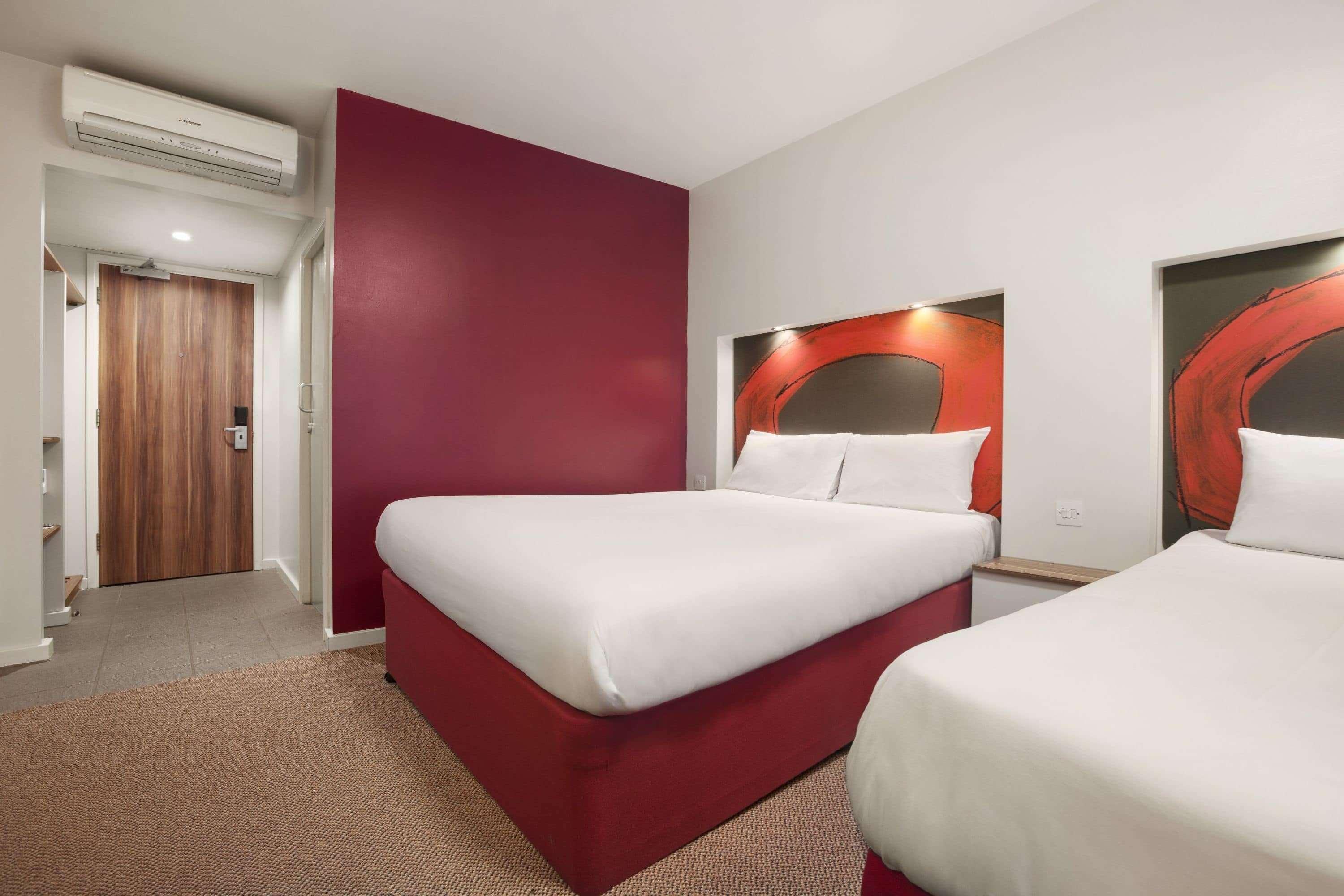 Ramada London Stansted Airport Otel Bishop's Stortford Dış mekan fotoğraf