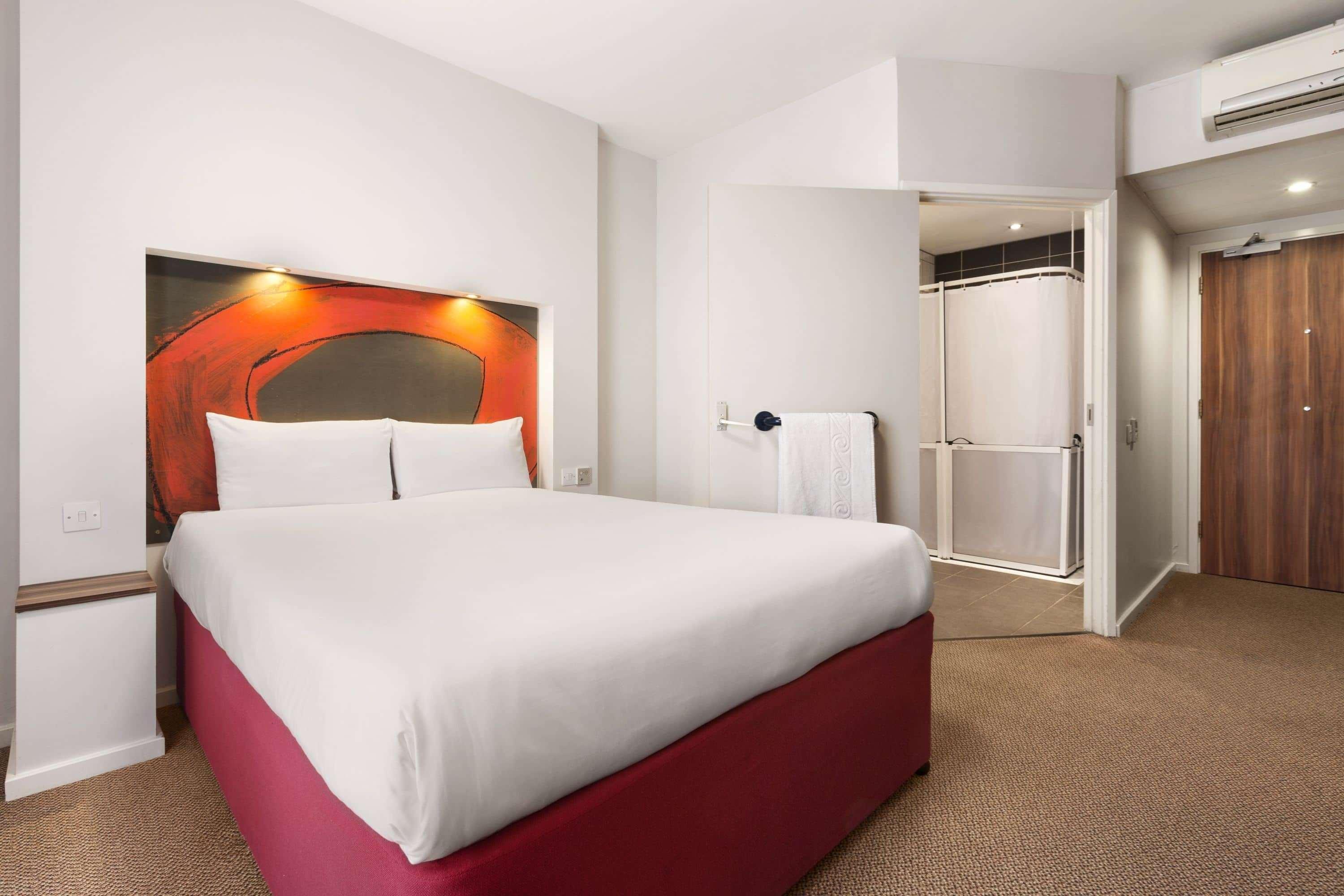 Ramada London Stansted Airport Otel Bishop's Stortford Dış mekan fotoğraf