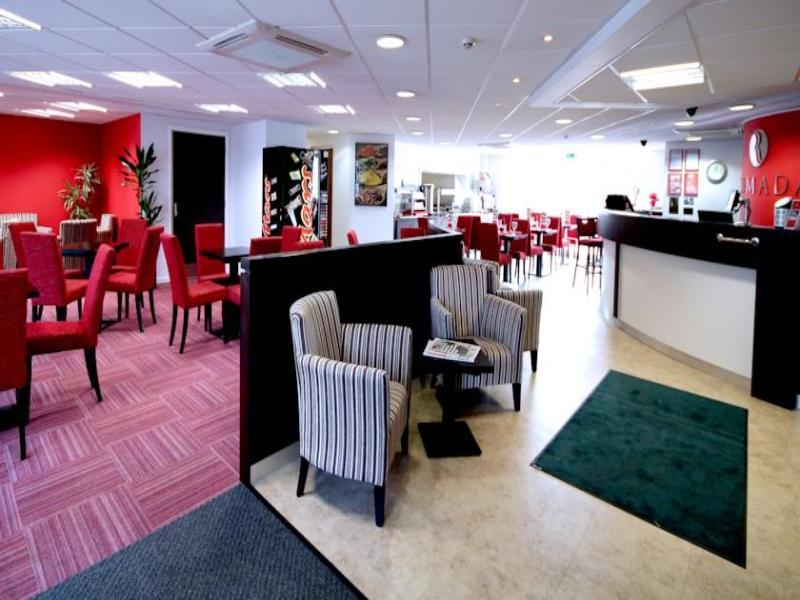 Ramada London Stansted Airport Otel Bishop's Stortford Dış mekan fotoğraf