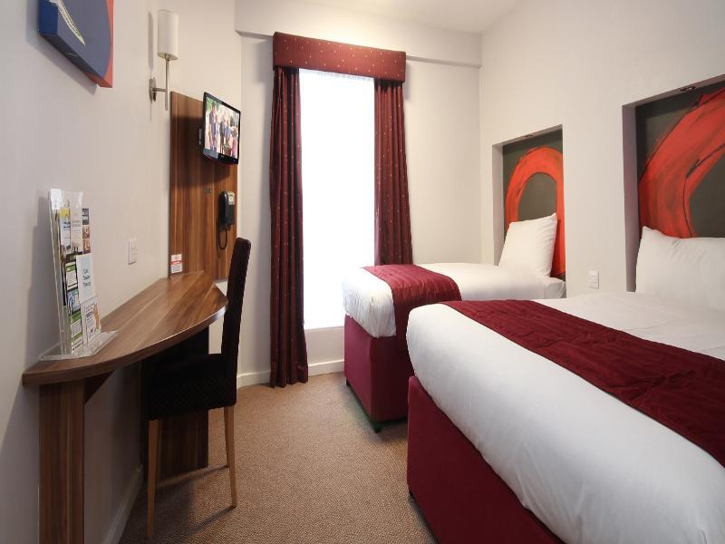 Ramada London Stansted Airport Otel Bishop's Stortford Dış mekan fotoğraf