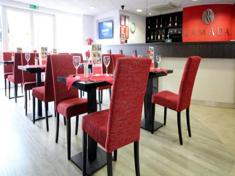 Ramada London Stansted Airport Otel Bishop's Stortford Dış mekan fotoğraf