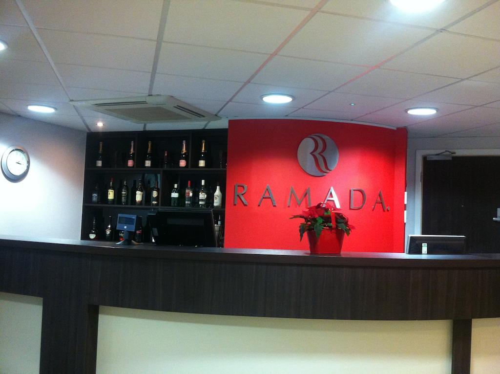 Ramada London Stansted Airport Otel Bishop's Stortford Dış mekan fotoğraf