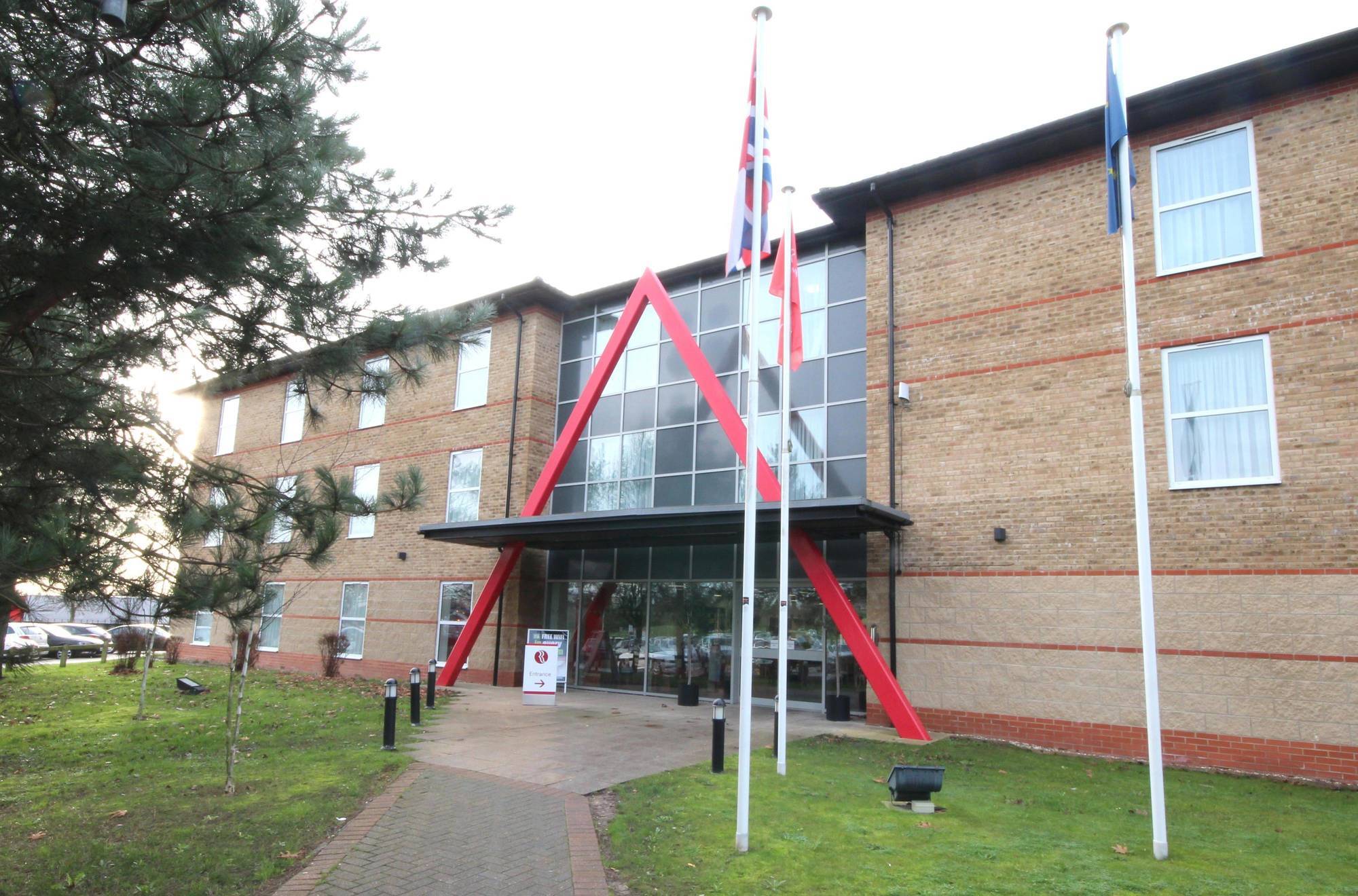 Ramada London Stansted Airport Otel Bishop's Stortford Dış mekan fotoğraf