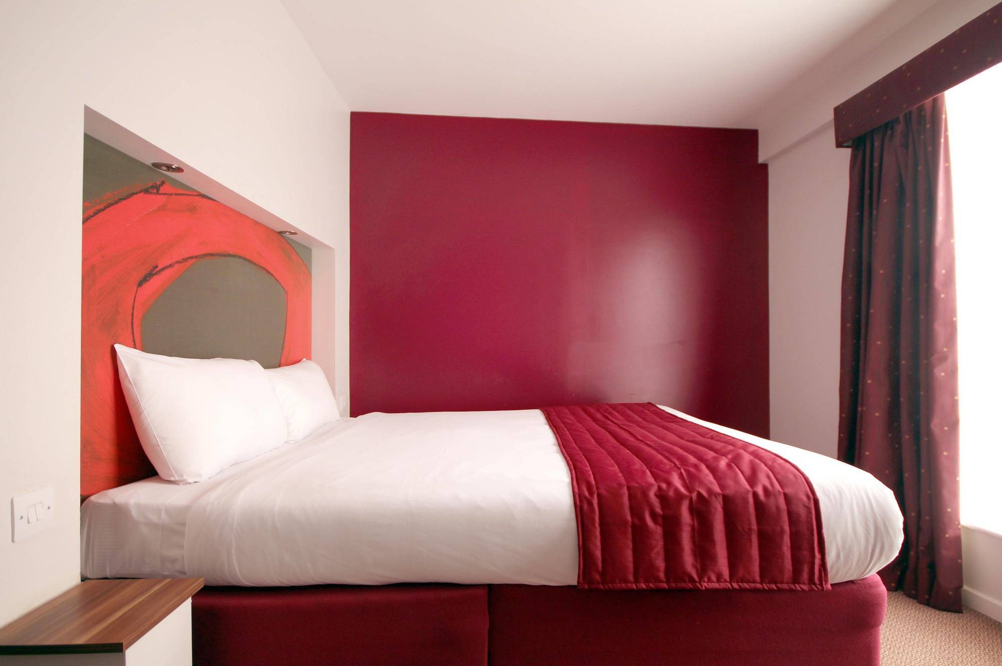 Ramada London Stansted Airport Otel Bishop's Stortford Dış mekan fotoğraf