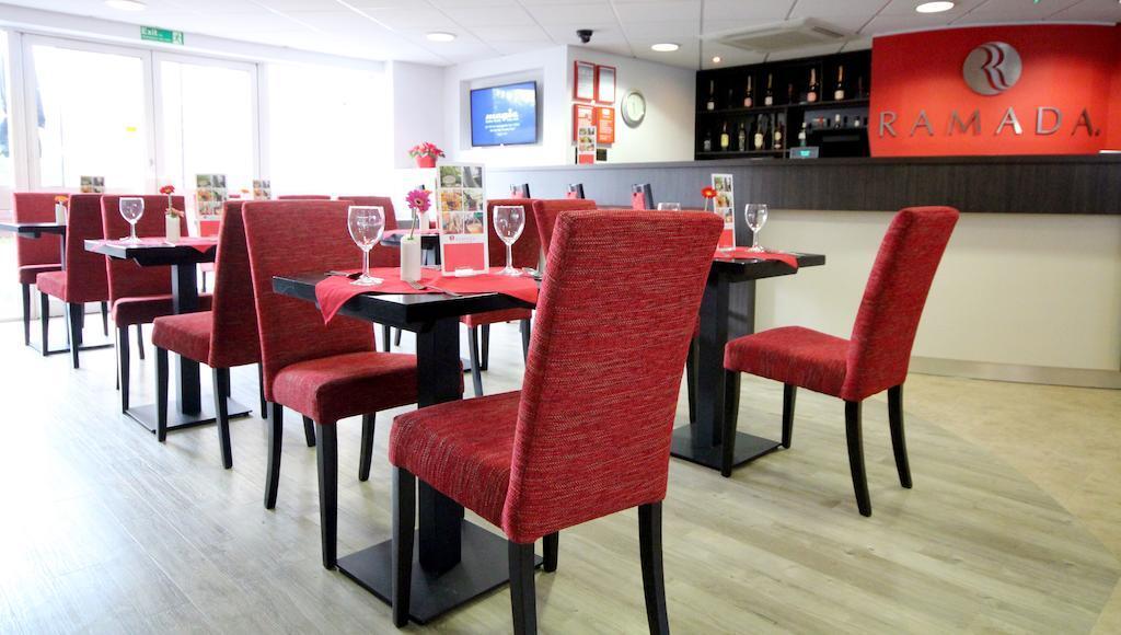 Ramada London Stansted Airport Otel Bishop's Stortford Dış mekan fotoğraf